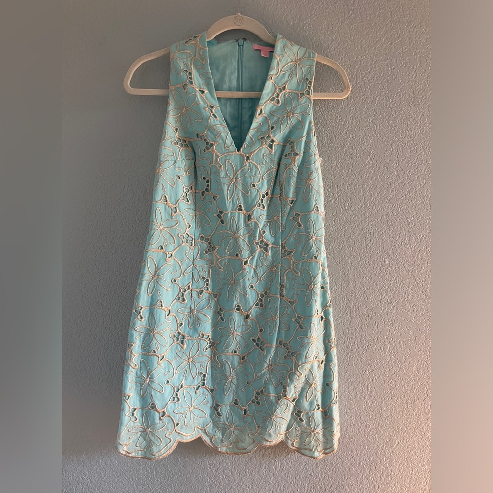 Lilly Pulitzer Size 4 Seafoam Aqua Blue and Gold V Neck Shift Dress